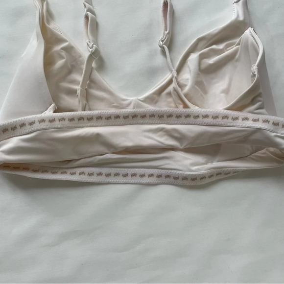 Women’s Yitty Smoothed Reality Plunge Bra Size Medium in On My Ivories - Picture 9 of 11